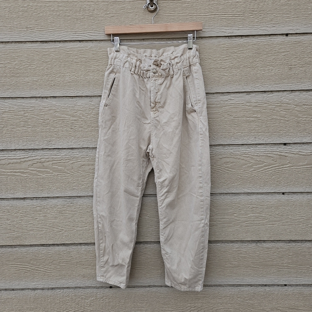 Zara paper bag waist tapered leg khaki cropped pants size 8 light flaws